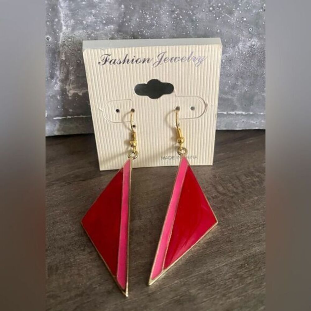New women’s retro style red and pink dangle earrings